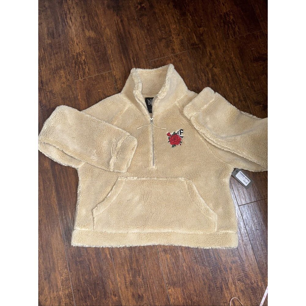 Zumiez NWT Empyre Eliza W/ Rose Small‎ Half Zip 54$ Retail Sherpa